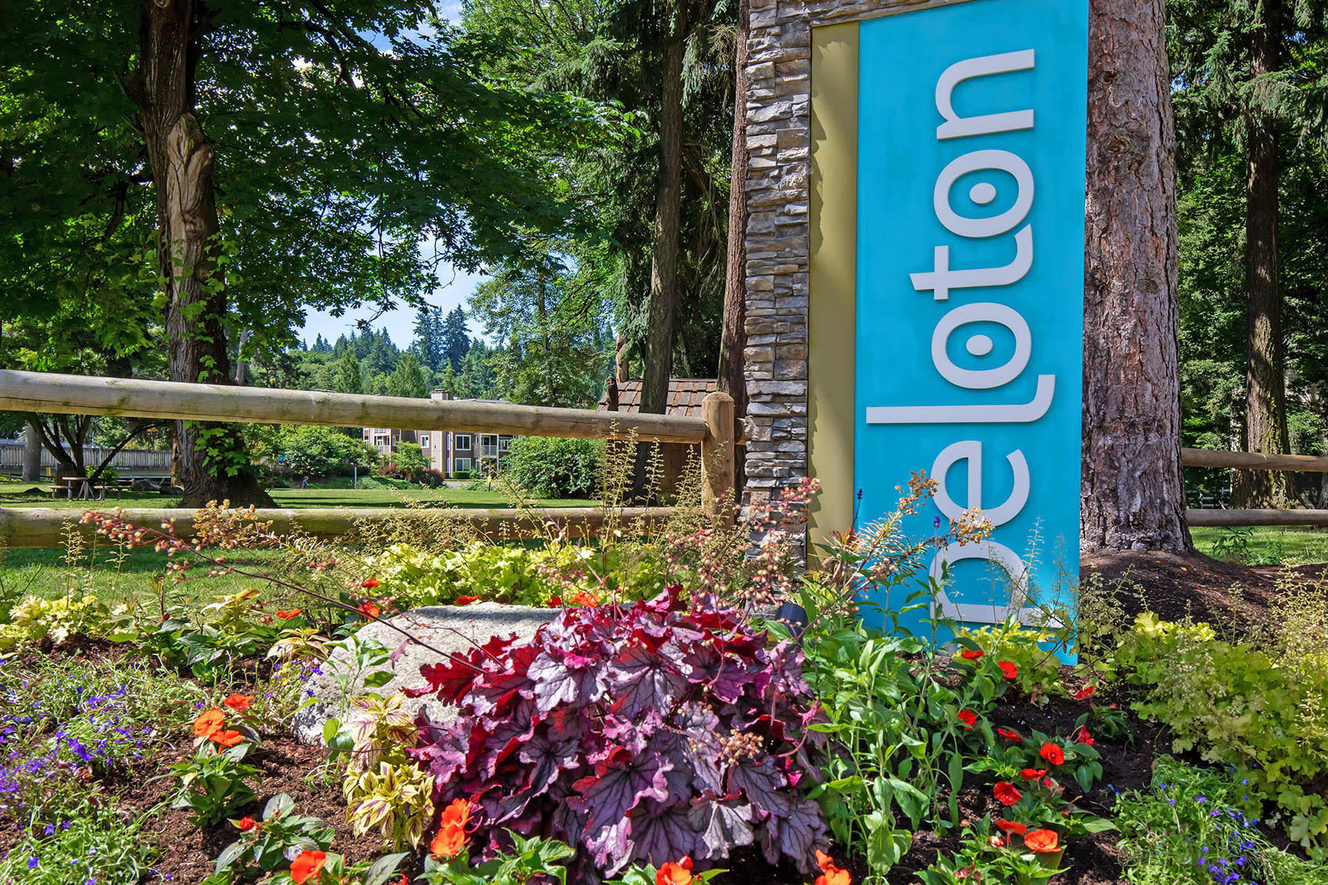 Peloton Apartments exterior photo - Redmond, WA